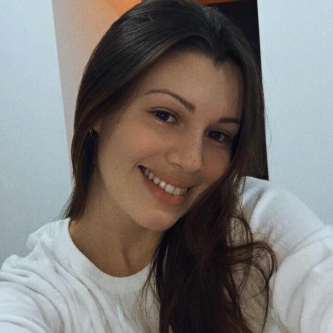 Babysitter in Uberlândia: Juliana