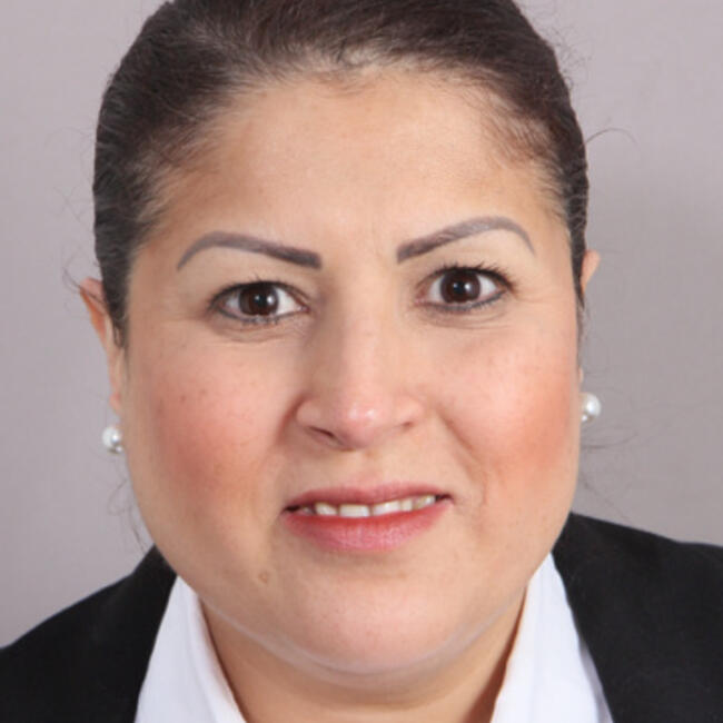 Babysitter in Colombes: Nabila