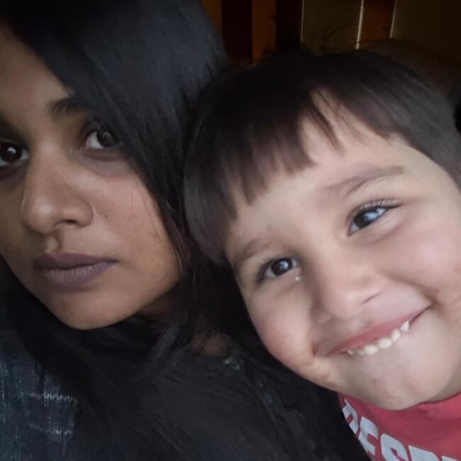 Job de garde d'enfants à Kamloops: Azmayen