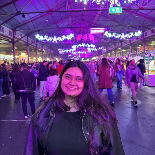 Babysitter in Melbourne: Kiruthiga shree
