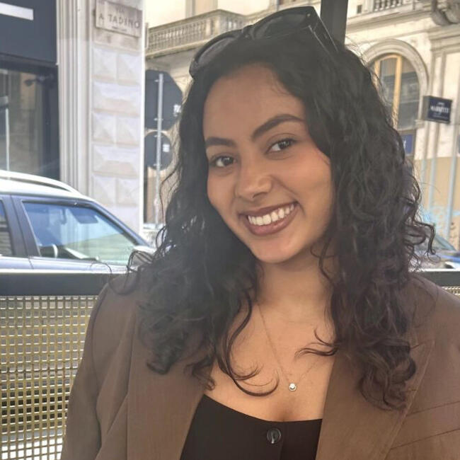 Babysitter a Genova: Helena