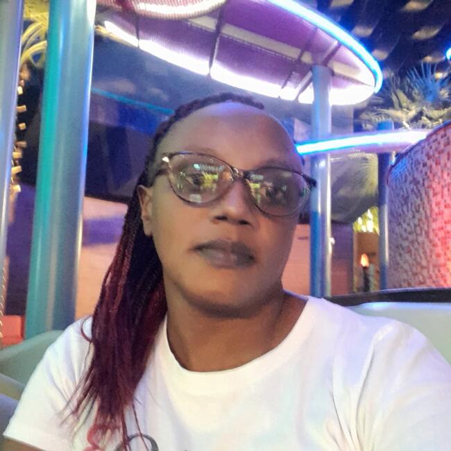 Nanny in Dubai: Hannah