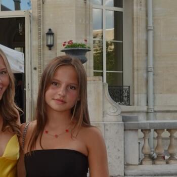 位于布洛涅-比扬古的临时保姆: Philippine