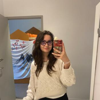 Babysitter in Clermont-Ferrand: Laura