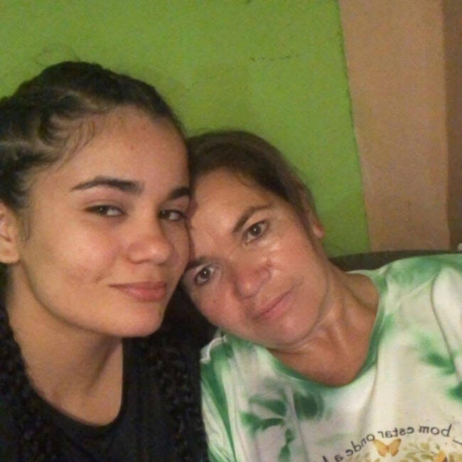 Babá em Guarapuava: Nahany