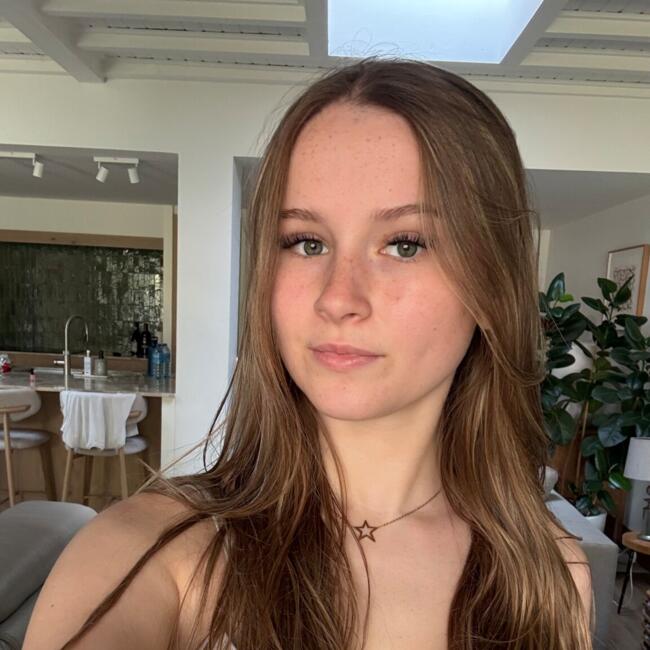 Babysitter in Heist-op-den-Berg: Roos