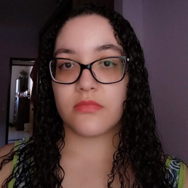 Babysitter in Brasília: Luara Brígida