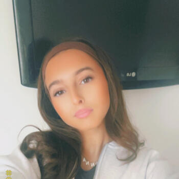 Babysitter in Port-de-Bouc: Djenna