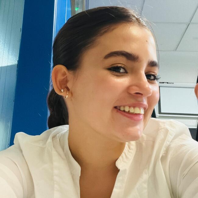 Babysitter in Valencia: Luana