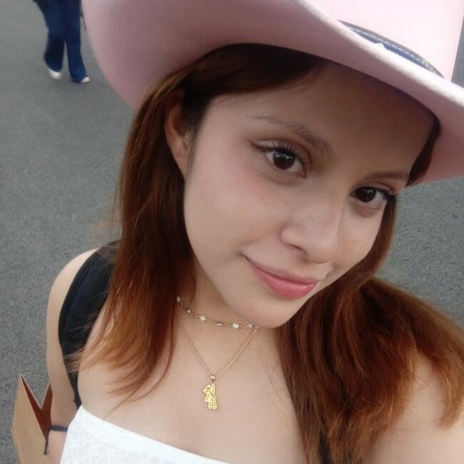 Babysitter in Morelia: Leila