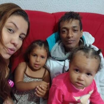 Emprego de babá em Ferraz de Vasconcelos: emprego de babá Helen