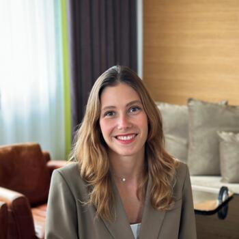 Babysitter in Annecy: Valentine