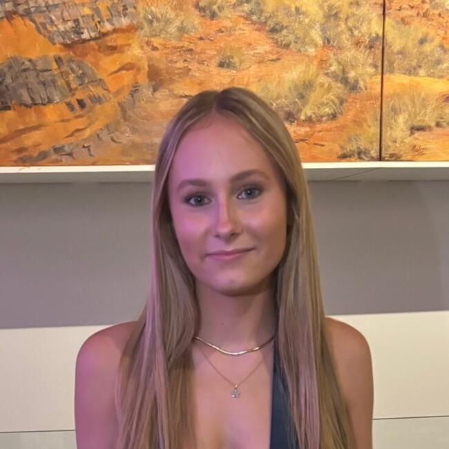 Babysitter in Perth: Lily