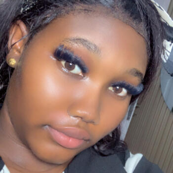 Babysitter in Benin City: Flourish