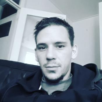 Babysitting job Zaandam: babysitting job Joe