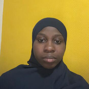 Babysitter in Pau: Mariam Gnakalé