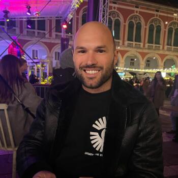 Posao čuvanja djece u Okrug Gornji: posao čuvanja djece Josip