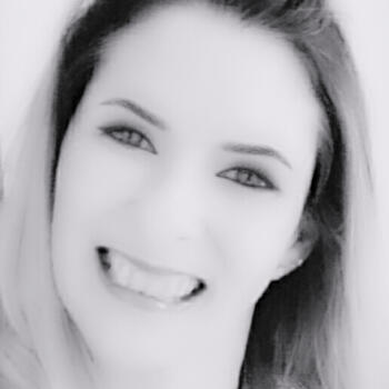 Babysitter in Bragança Paulista: Claudia