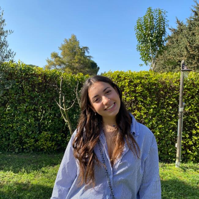 Babysitter in Marseille: Fantine