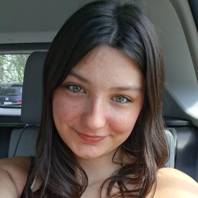 Babysitter in Happy Valley (Oregon): Rhyannah