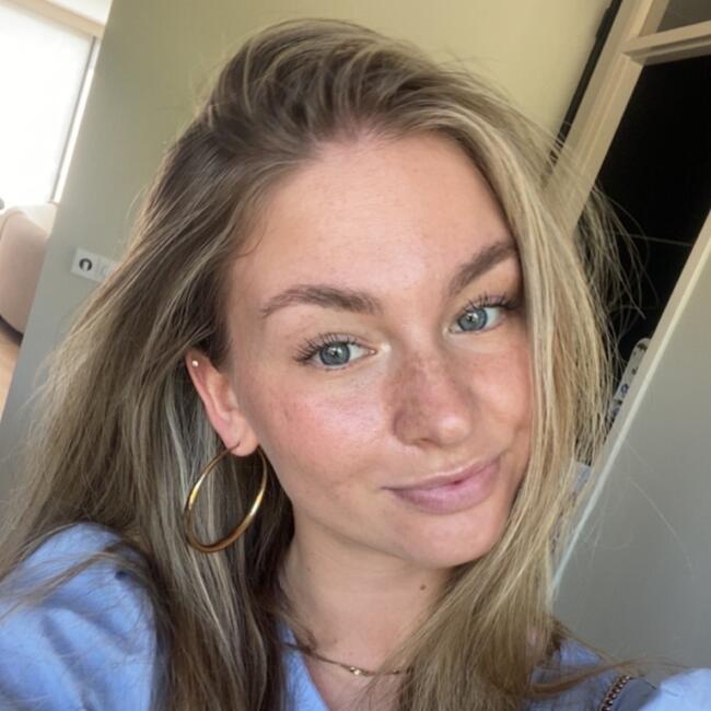 Babysitter in Breda: Jente