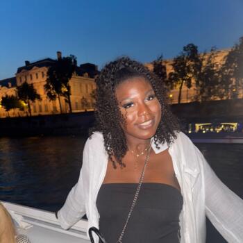 Babysitter Neuilly-sur-Marne: SARAH