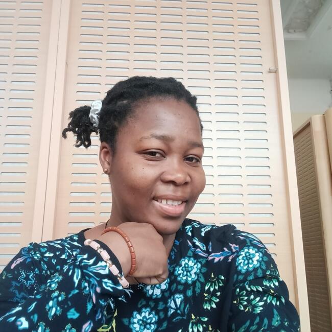 Babysitter in Lormont: Amandine