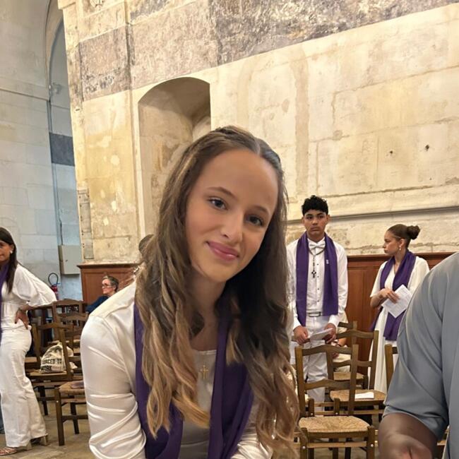 Babysitter in Chambly: Elysa