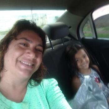 Babysitter Campo Grande: Roberta