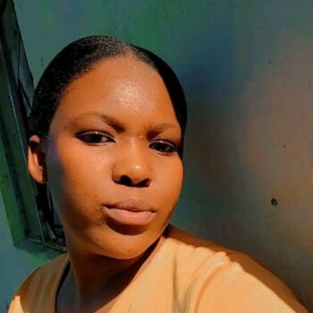 Babysitter in East London: Ayandiswa