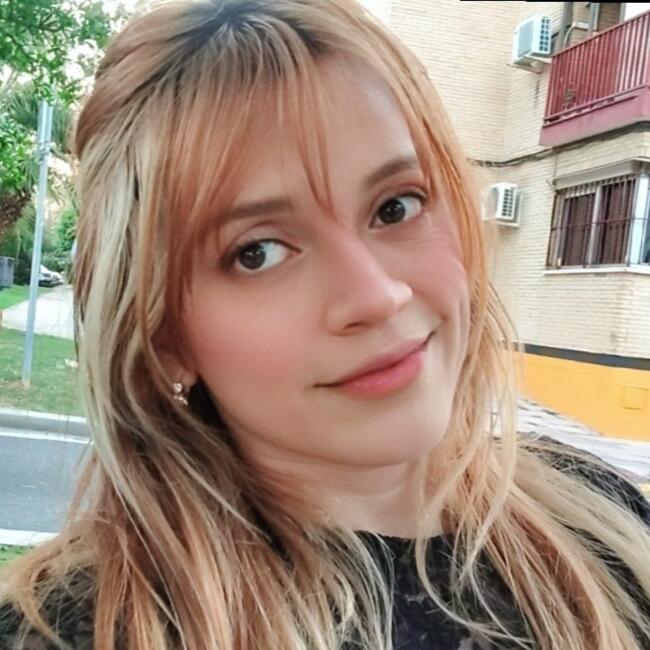 Babysitter in Alcalá de Guadaira: Patricia