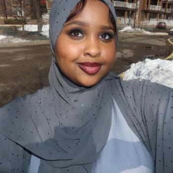 Babysitter in Minneapolis: Isra