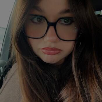 Babysitter in Caen: Emma