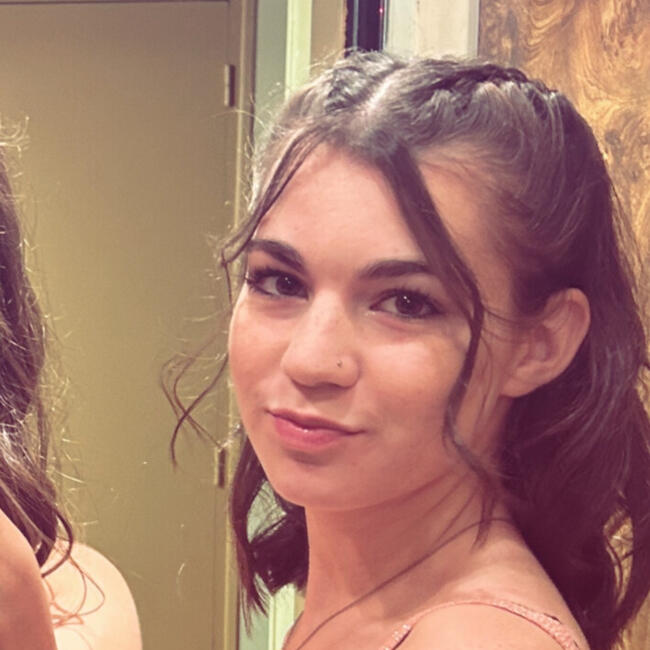 Babysitter in Gerzat: Meyline