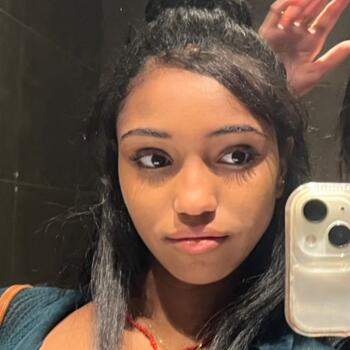 Nounou à Valence: Yeshi