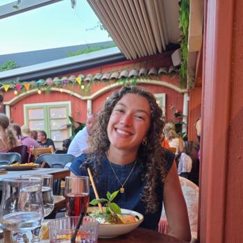 Babysitter in Nantes: Clémence