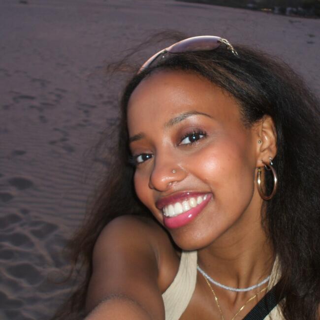 Babysitter in Hattersheim: Liya