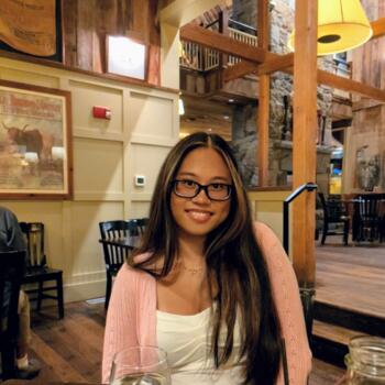 Babysitter in Groton (Massachusetts): Leah