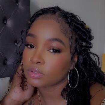 Babysitting job in Niagara Falls: babysitting job Celarah