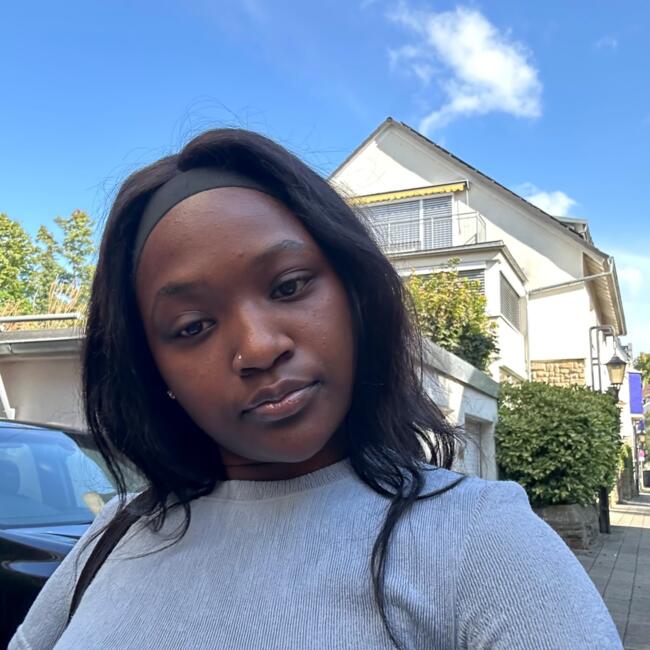 Babysitter in Saint-Laurent-en-Grandvaux: Cynthia