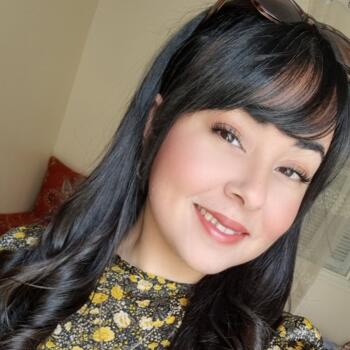 Babysitter in Lens: Mounia