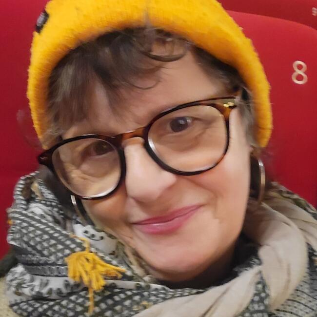 Varuška v Pariz: Tina