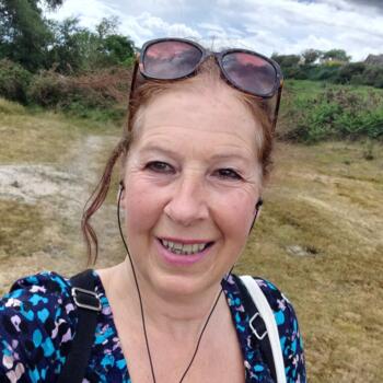 Babysitter in London: Gina