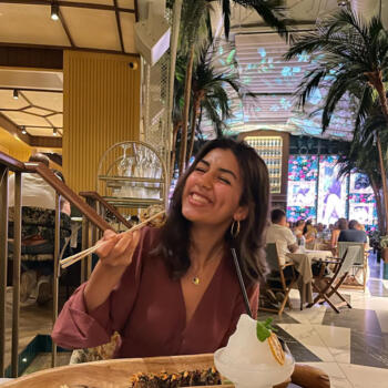 Babysitter in Juan-les-Pins: Yasmine