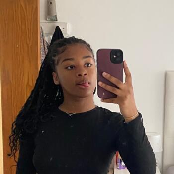 Babysitter em São Domingos de Rana: Maira