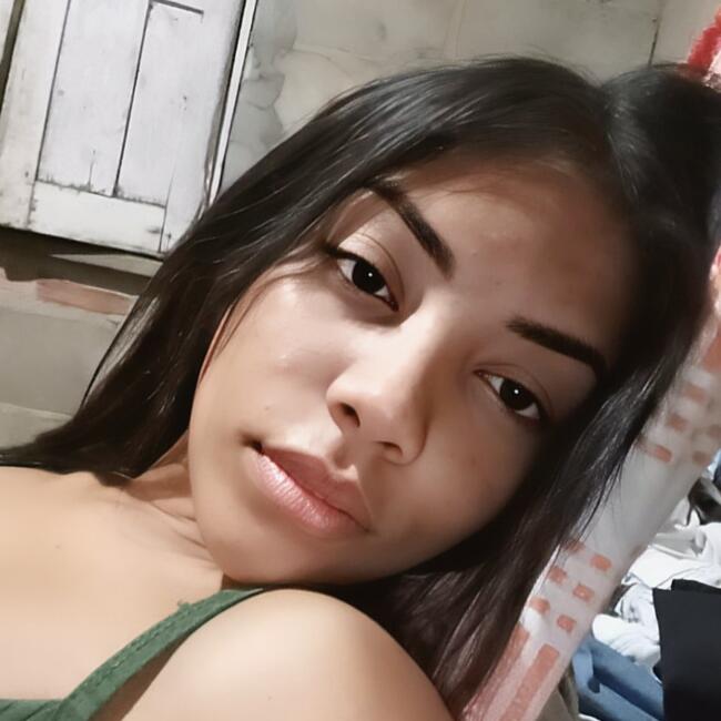 Babysitter in Barqueiros: Yasmin