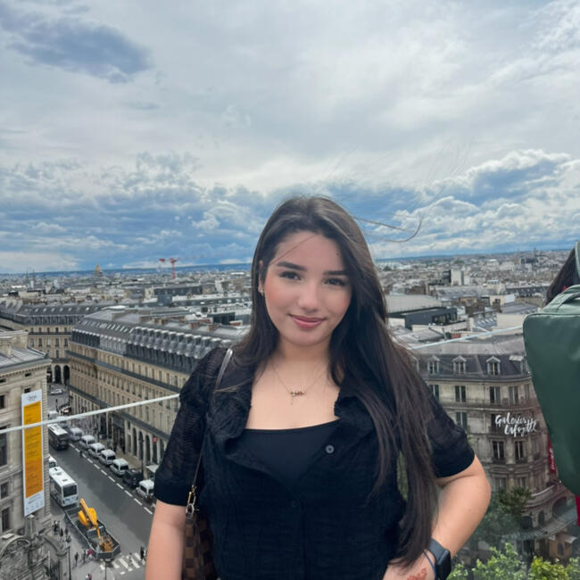 Babysitter in Champigny-sur-Marne: Lydia