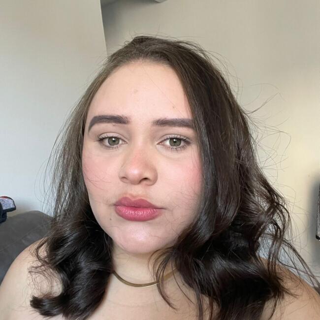 Babá em Aparecida de Goiânia: Raissa