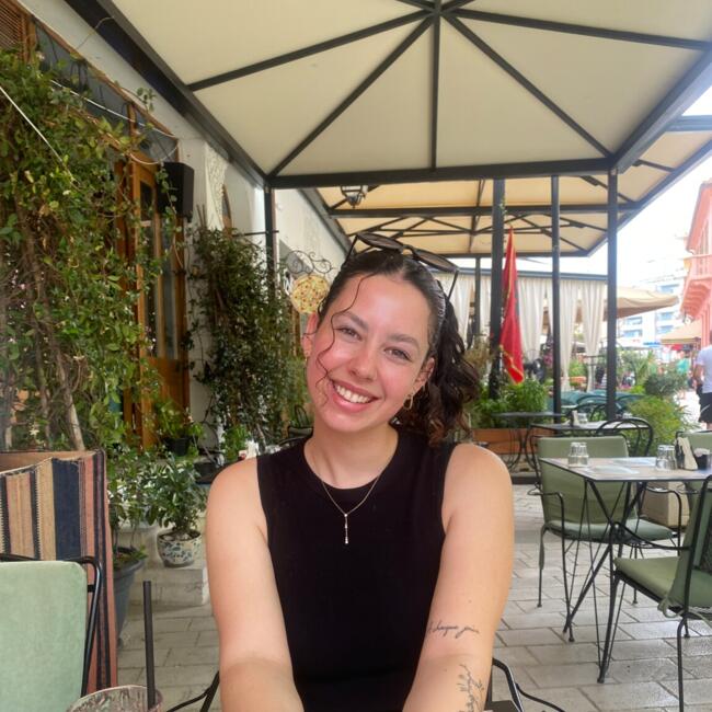 Babysitter in Le Havre: Louise