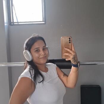 Babysitter São José dos Campos: Julia